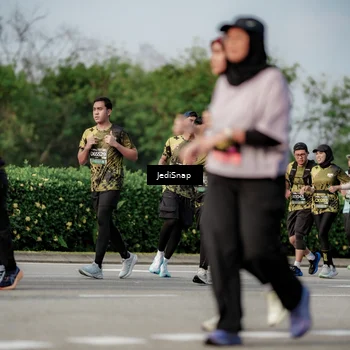 Runner Photo 6833656