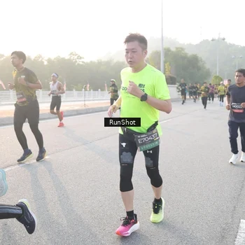 Runner Photo 6833661