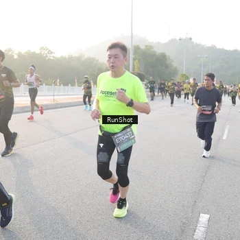 Runner Photo 6833662