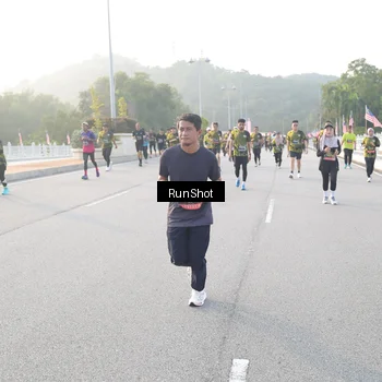 Runner Photo 6833668