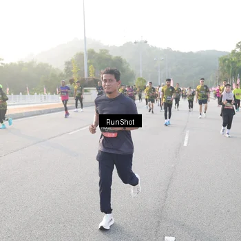 Runner Photo 6833670