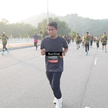 Runner Photo 6833679