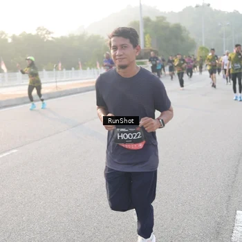 Runner Photo 6833681