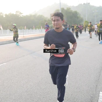 Runner Photo 6833684