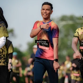 Runner Photo 6833688