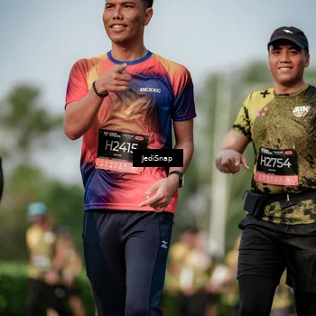 Runner Photo 6833692