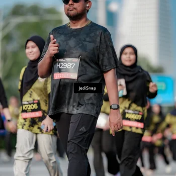 Runner Photo 6833695