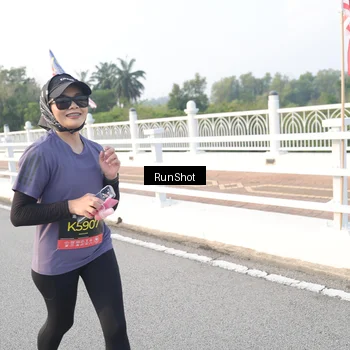 Runner Photo 6833703