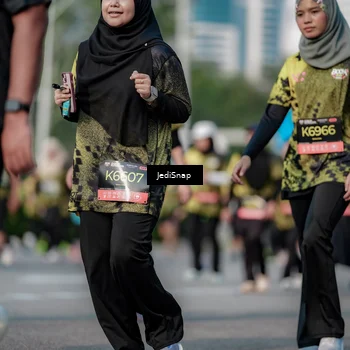Runner Photo 6833708