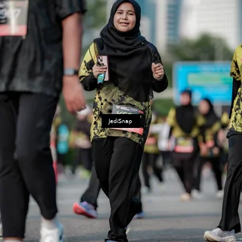 Runner Photo 6833711