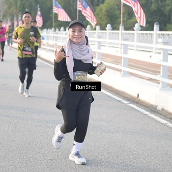 Runner Photo 6833723