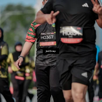 Runner Photo 6833730