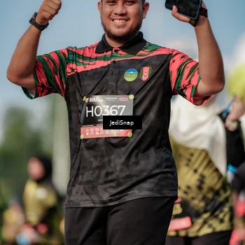 Runner Photo 6833742