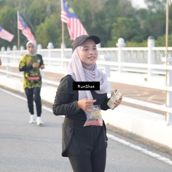Runner Photo 6833743
