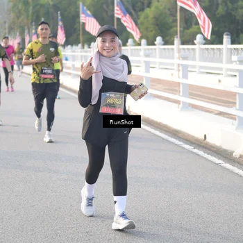 Runner Photo 6833744