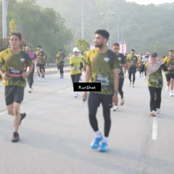 Runner Photo 6833747