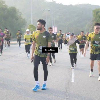 Runner Photo 6833752