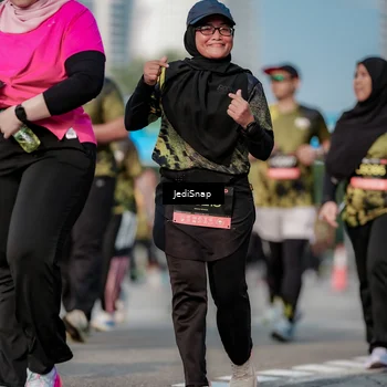 Runner Photo 6833755