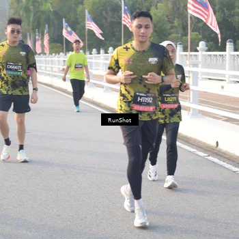 Runner Photo 6833757