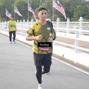 Runner Photo 6833760