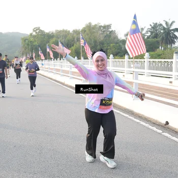 Runner Photo 6833761