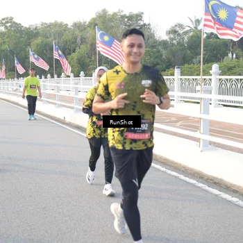 Runner Photo 6833773