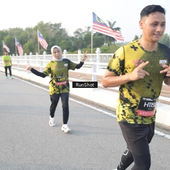 Runner Photo 6833785
