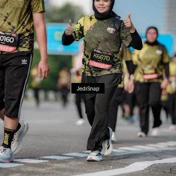 Runner Photo 6833800
