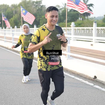 Runner Photo 6833816