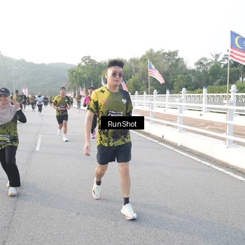 Runner Photo 6833817
