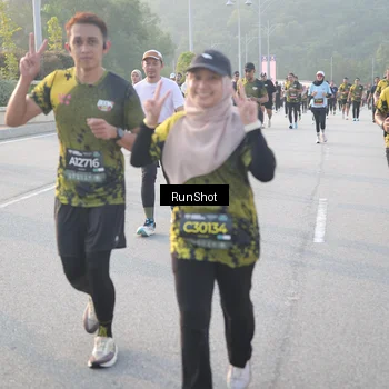 Runner Photo 6833819