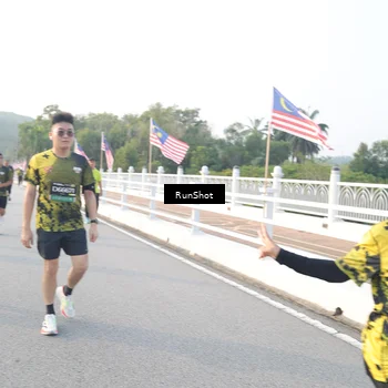 Runner Photo 6833820