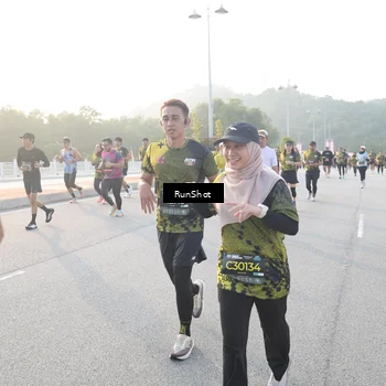 Runner Photo 6833836