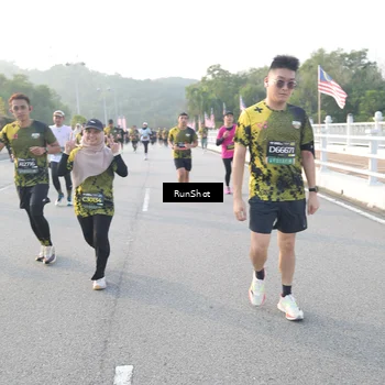 Runner Photo 6833838