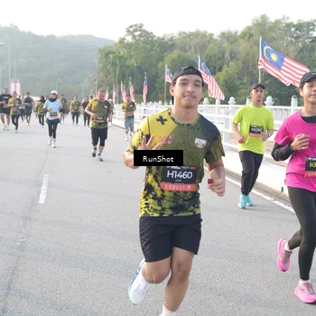 Runner Photo 6833847