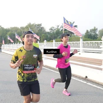 Runner Photo 6833858