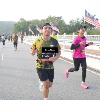 Runner Photo 6833859
