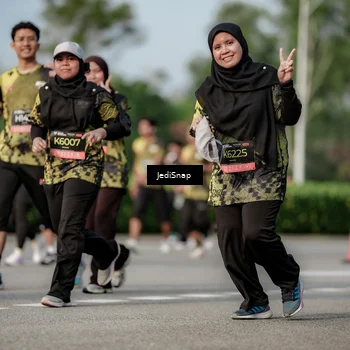 Runner Photo 6833863