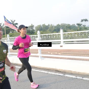 Runner Photo 6833865