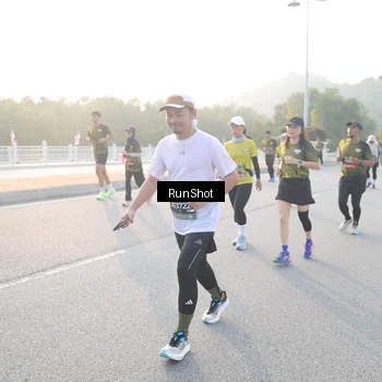 Runner Photo 6833873