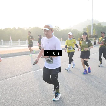 Runner Photo 6833874