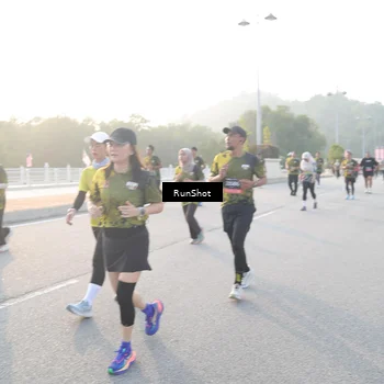 Runner Photo 6833890