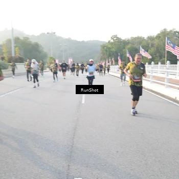 Runner Photo 6833893