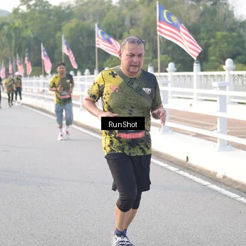 Runner Photo 6833902