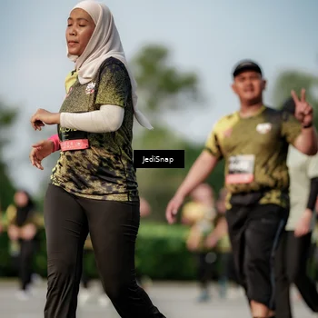 Runner Photo 6833904