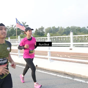 Runner Photo 6833905