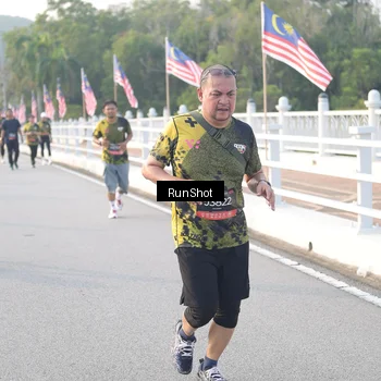 Runner Photo 6833908