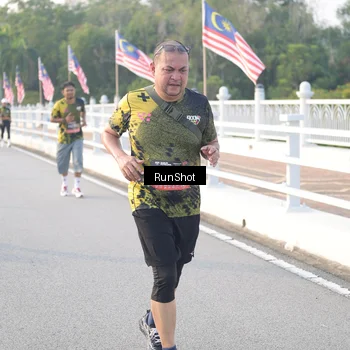 Runner Photo 6833909