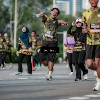 Runner Photo 6833929