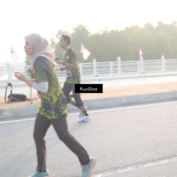 Runner Photo 6833930